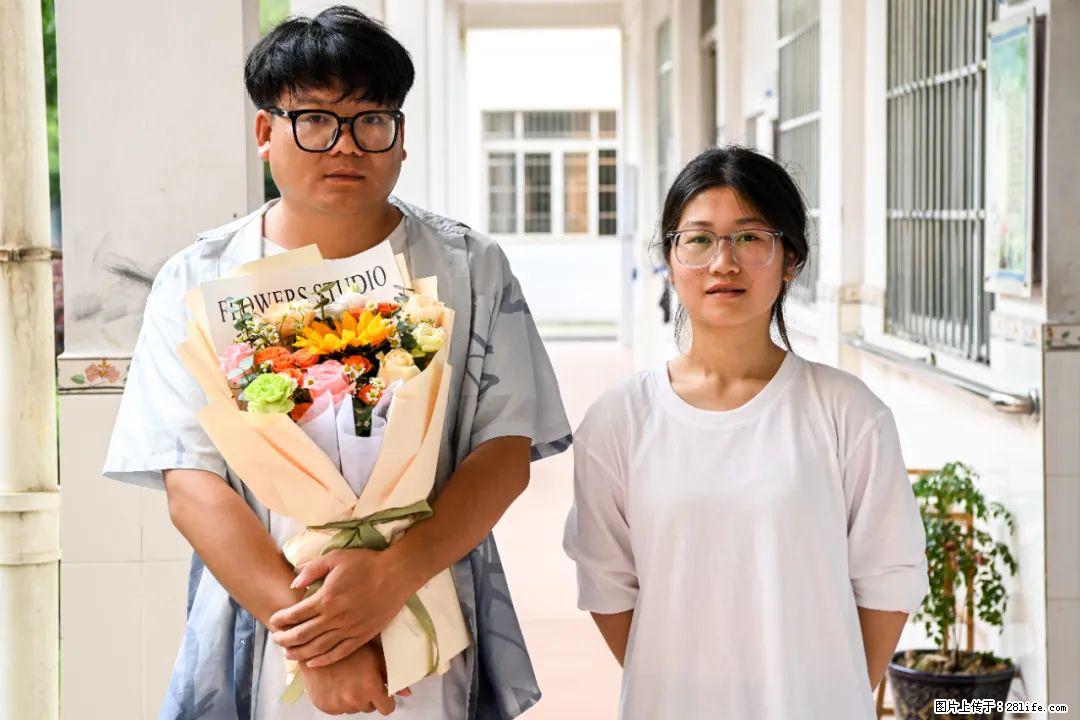 全网追的“扁担女孩”，找了一份暑假工，时薪12元 - 鹤岗生活资讯 - 鹤岗28生活网 hegang.28life.net